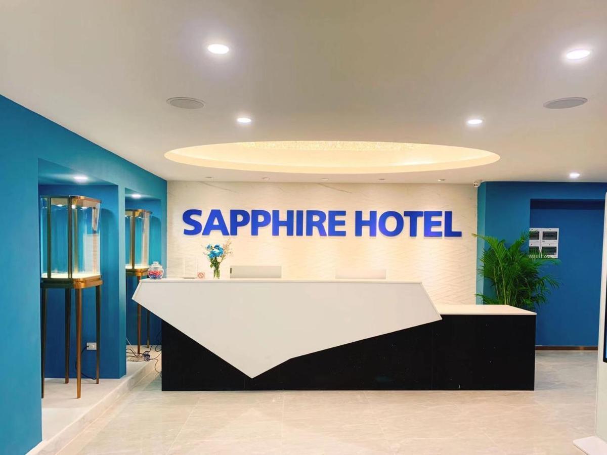 Sapphire Hotel Silom Bangkok Buitenkant foto